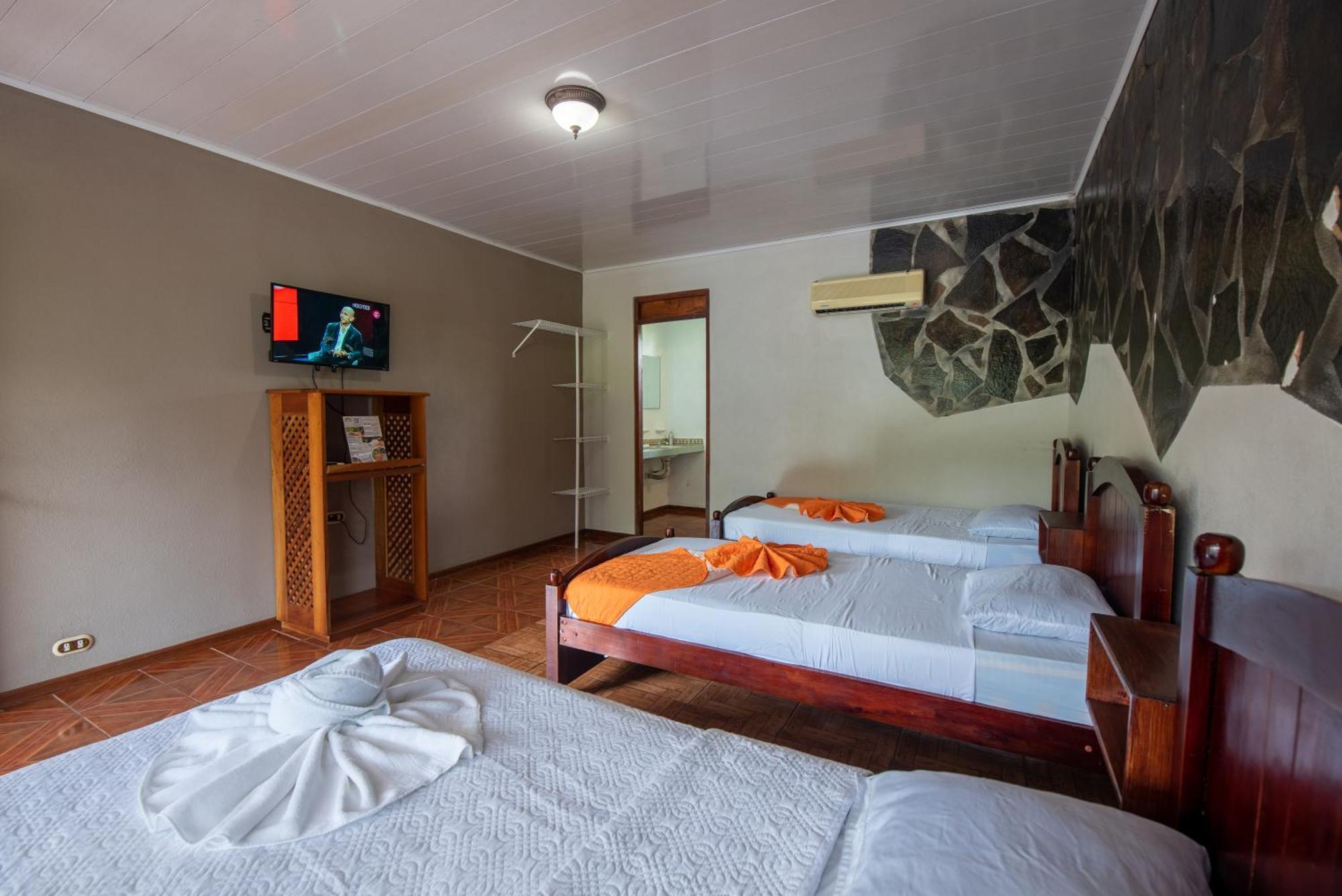 Hotel & Hot Springs Sueno Dorado Ла Фортуна Экстерьер фото